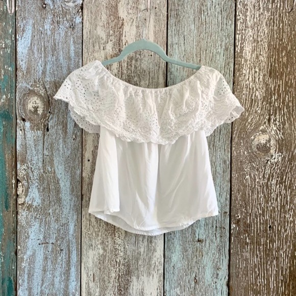 Xhilaration Tops - Xhilaration Cold Shoulder Crop Top White Small